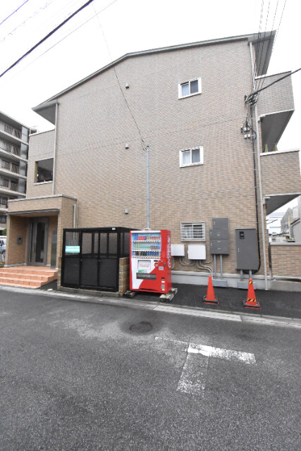 ��ʌ������s�����P����4-13�̃A�p�[�g�̌����O��