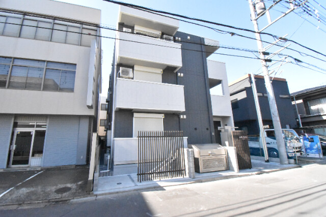 ��ʌ��������܎s��{��y�蒬�R����246-7�̃A�p�[�g�̌����O��