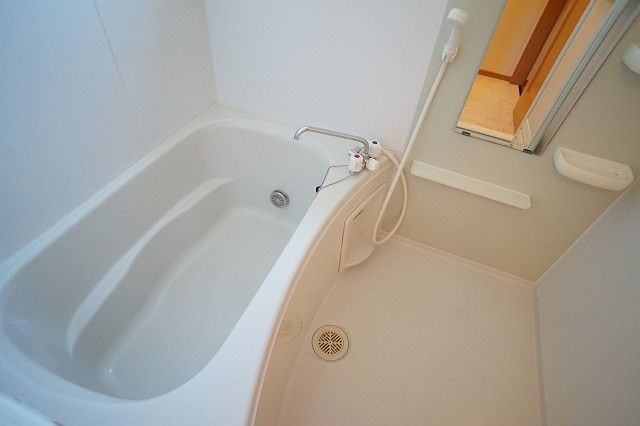 ��ʌ��k�����S�ɓޒ����h��S���ڂ̃A�p�[�g�̃o�X