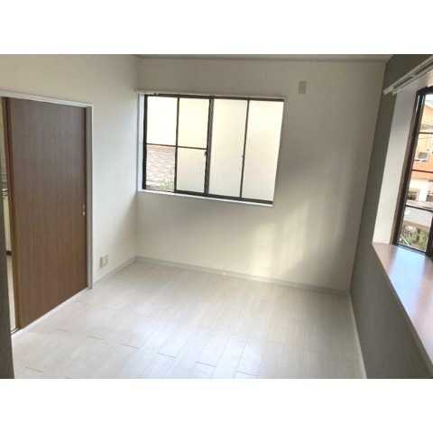 ��ʌ�����s���s�o�H�T���ڂ̃A�p�[�g�̂��̑������E�X�y�[�X