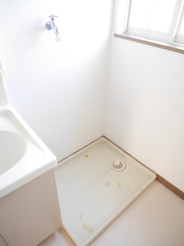 ��ʌ��k�����S�ɓޒ������R���ڂ̃A�p�[�g�̂��̑�