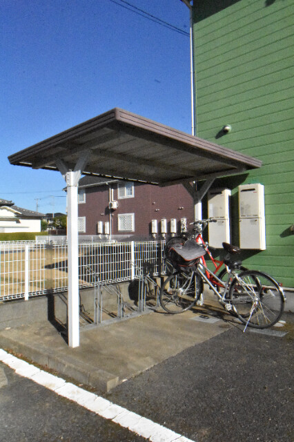 ��ʌ��k�����S�ɓޒ������R���ڂ̃A�p�[�g�̂��̑�