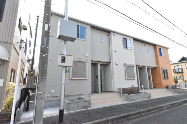 ��ʌ������s������528-1�̃A�p�[�g�̌����O��