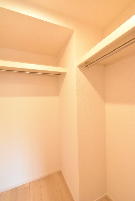 ��ʌ������s�������̃A�p�[�g�̎��[