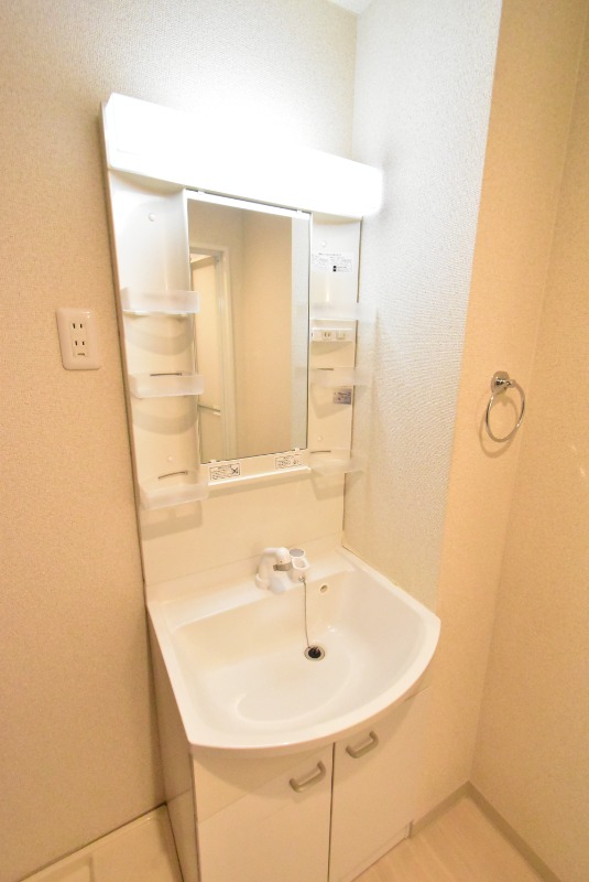 ��ʌ��������܎s�΋�����S���ڂ̃}���V�����̐��ʏ�