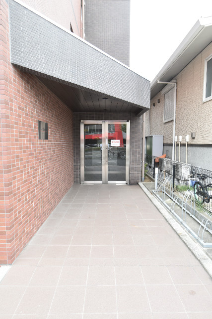 ��ʌ��������܎s�΋�����S���ڂ̃}���V�����̃G���g�����X