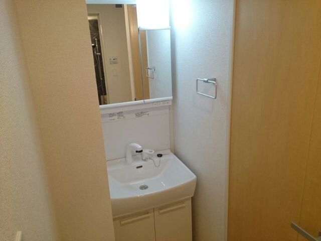 ��ʌ�����s�씵���J�P���ڂ̃A�p�[�g�̐��ʏ�