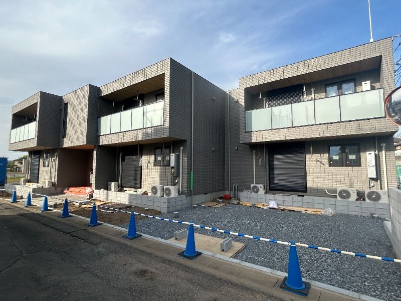 ��ʌ���z�s�L�c���Q����20-�̃}���V�����̌����O��