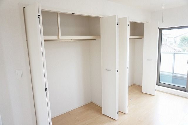 ��ʌ�����s�厚��|�̃A�p�[�g�̎��[