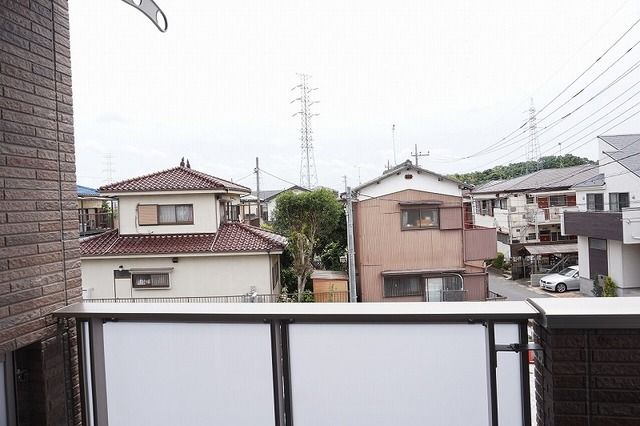 ��ʌ�����s�厚��|�̃A�p�[�g�̃o���R�j�[