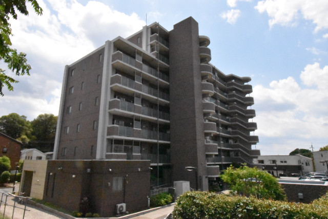 ��ʌ��������܎s�΋�厚���120-1�̃}���V�����̌����O��