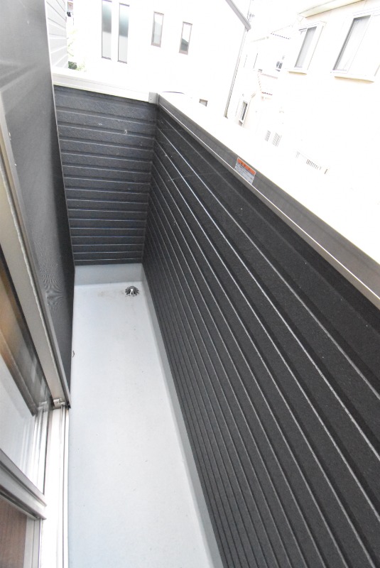 ��ʌ��������܎s������厚�@���̃A�p�[�g�̃o���R�j�[