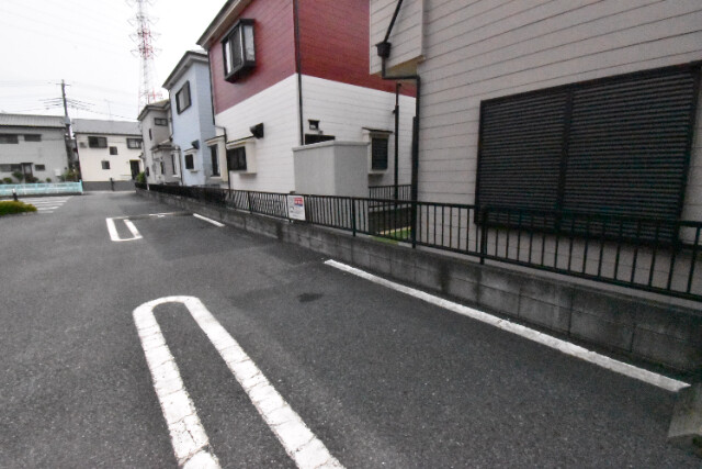 ��ʌ�����s���ԂP���ڂ̃A�p�[�g�̒��ԏ�