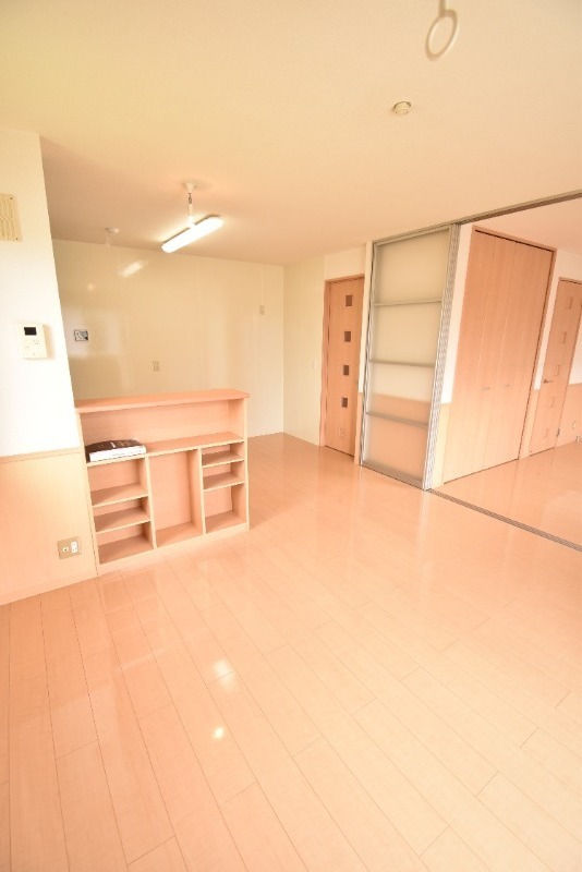 ��ʌ��������܎s����厚�w��̃A�p�[�g�̋��ԁE���r���O