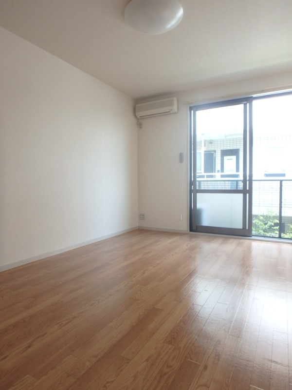 ��ʌ��������܎s�����擌��{�S���ڂ̃A�p�[�g�̋��ԁE���r���O