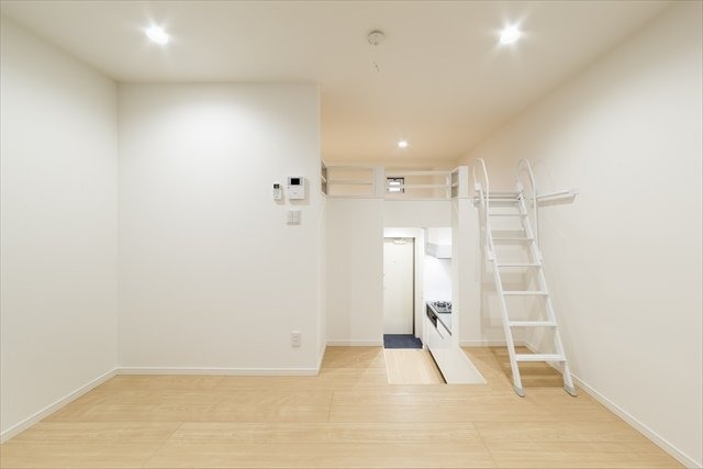 ��ʌ��������܎s�΋�����T���ڂ̃A�p�[�g�̋��ԁE���r���O