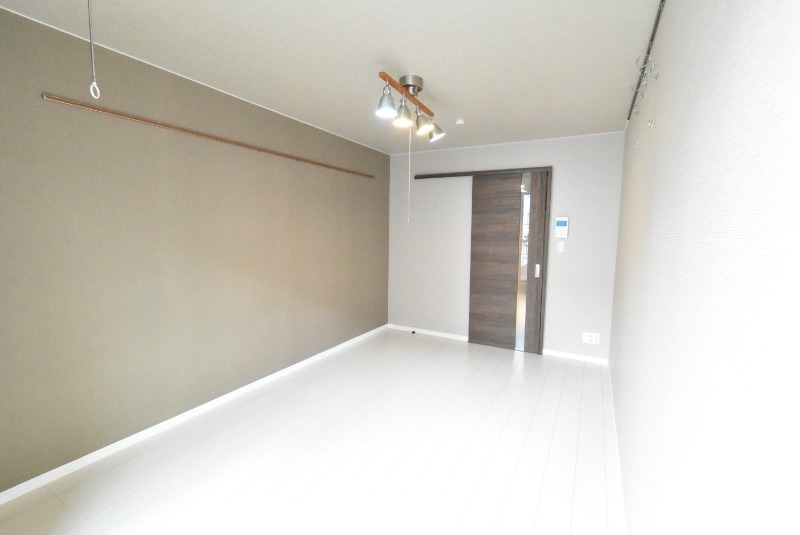 ��ʌ��������܎s�΋擌�Y�a�Q���ڂ̃}���V�����̋��ԁE���r���O