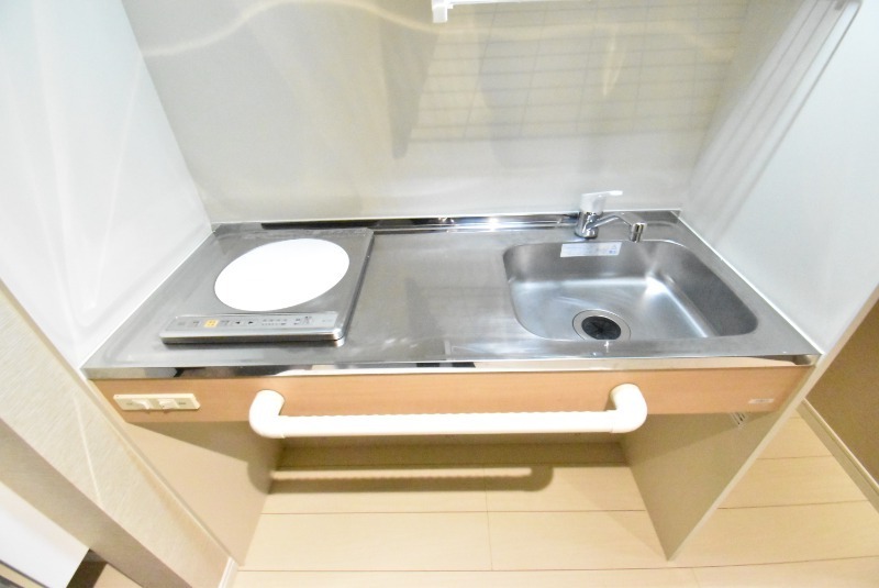 ��ʌ��������܎s�΋擌�Y�a�Q���ڂ̃}���V�����̃L�b�`��