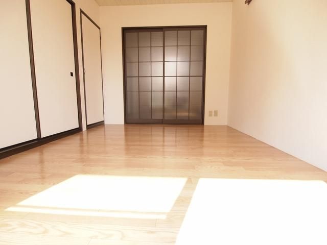 ��ʌ�����s�厚���s�̃A�p�[�g�̋��ԁE���r���O