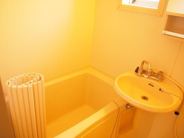 ��ʌ�����s�厚���s�̃A�p�[�g�̃o�X