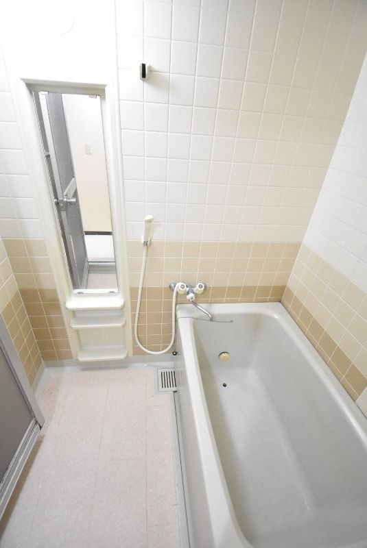 ��ʌ��������܎s�k��听���S���ڂ̃}���V�����̃o�X