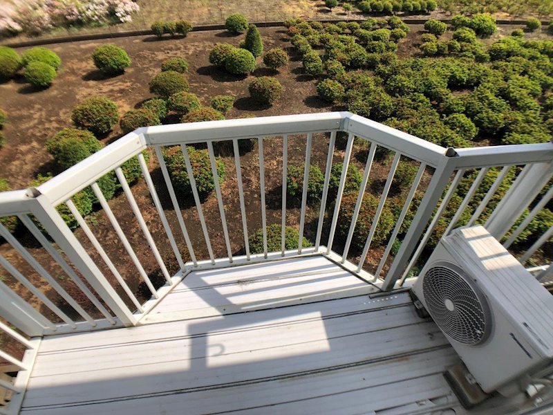 ��ʌ��������܎s��΋���S���ڂ̃A�p�[�g�̃o���R�j�[