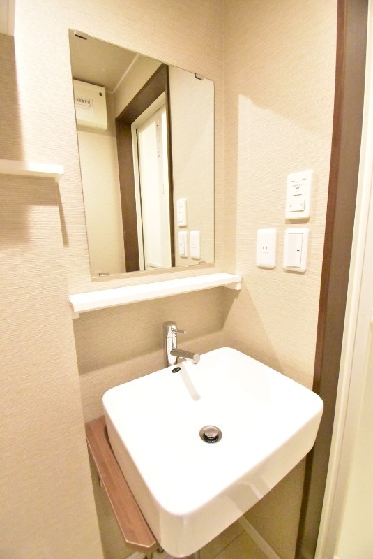 ��ʌ��������܎s�΋擌�Y�a�Q���ڂ̃}���V�����̐��ʏ�