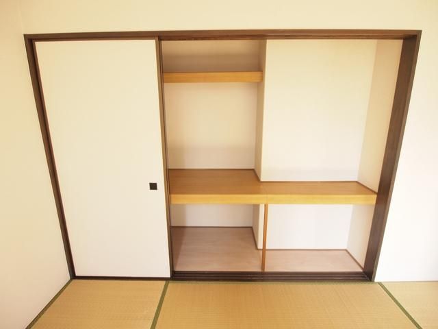 ��ʌ�����s�厚���s�̃A�p�[�g�̎��[