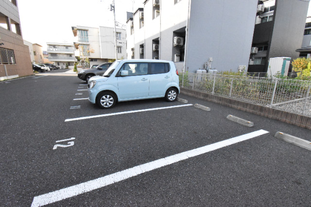 ��ʌ��������܎s�΋�����R���ڂ̃}���V�����̒��ԏ�