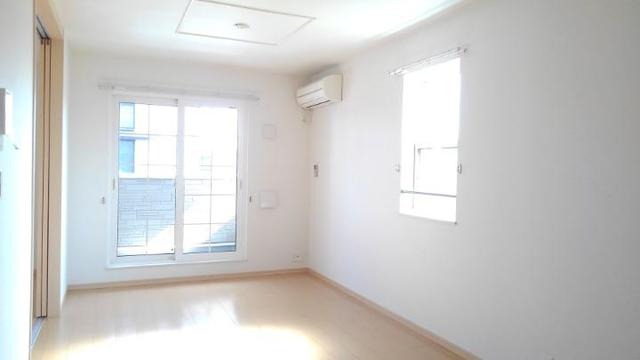 ��ʌ������s���X���ڂ̃A�p�[�g�̋��ԁE���r���O