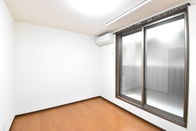 ��ʌ��������܎s�΋�����R���ڂ̃A�p�[�g�̋��ԁE���r���O