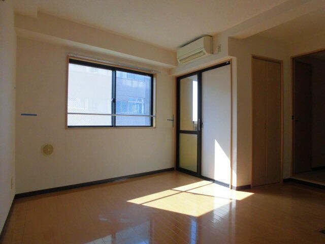 ��ʌ��������܎s��{��g�~���S���ڂ̃}���V�����̋��ԁE���r���O