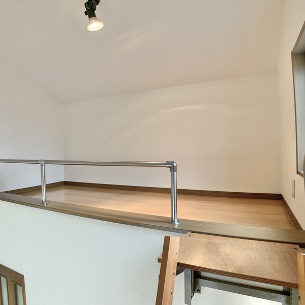 ��ʌ��������܎s��{��㏬���̃A�p�[�g�̂��̑��ݔ�