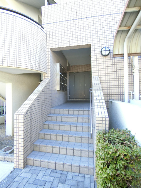 ��ʌ��������܎s�΋擌�Y�a�Q���ڂ̃}���V�����̃G���g�����X