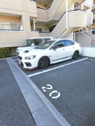 ��ʌ��������܎s�΋擌�Y�a�Q���ڂ̃}���V�����̒��ԏ�