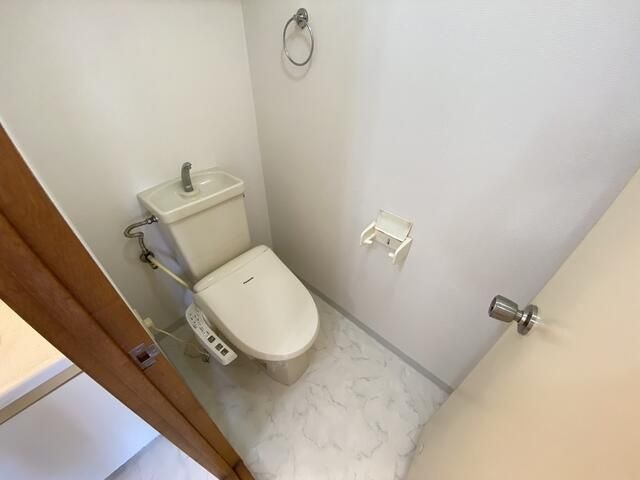 ��ʌ�����s�k����Q���ڂ̃}���V�����̃g�C��