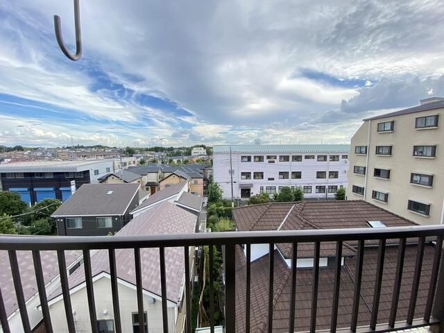 ��ʌ�����s�k����Q���ڂ̃}���V�����̃o���R�j�[