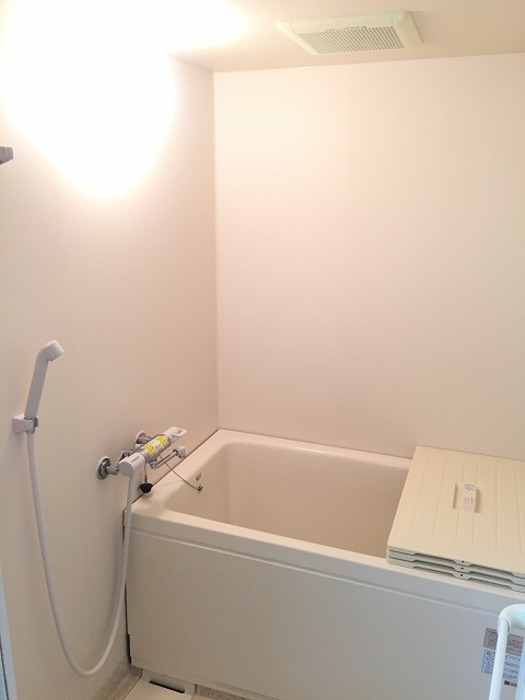 ��ʌ��������܎s�΋擌�Y�a�Q���ڂ̃}���V�����̃o�X