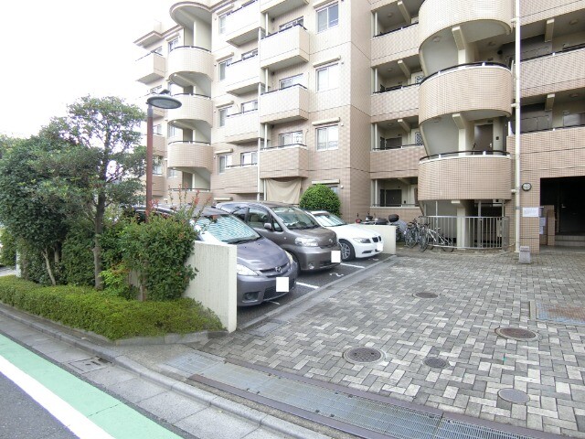 ��ʌ��������܎s�΋擌�Y�a�Q���ڂ̃}���V�����̒��ԏ�