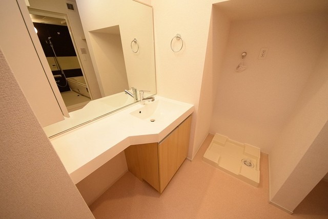 ��ʌ�����s������U���ڂ̃A�p�[�g�̂��̑�