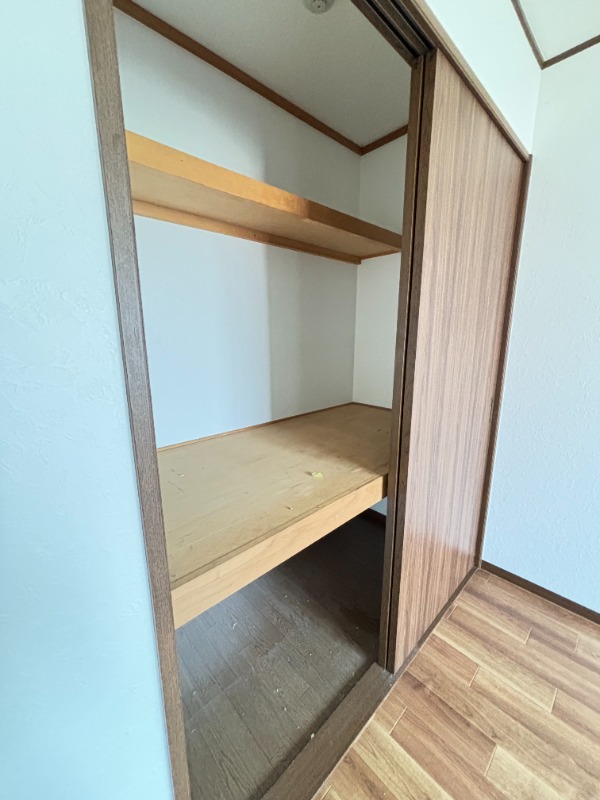 ��ʌ��������܎s����厚���m��̃A�p�[�g�̎��[