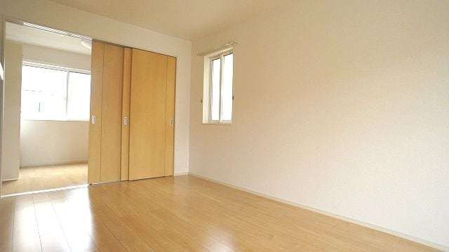 ��ʌ��k�����S�ɓޒ��h�S���ڂ̃A�p�[�g�̂��̑������E�X�y�[�X