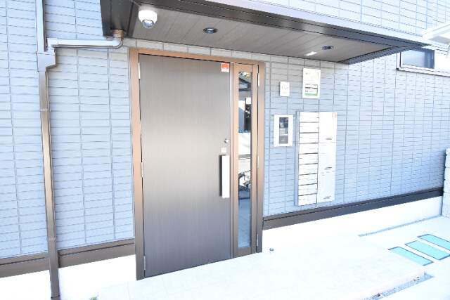 ��ʌ��z�J�s��z�J�R���ڂ̃A�p�[�g�̃G���g�����X