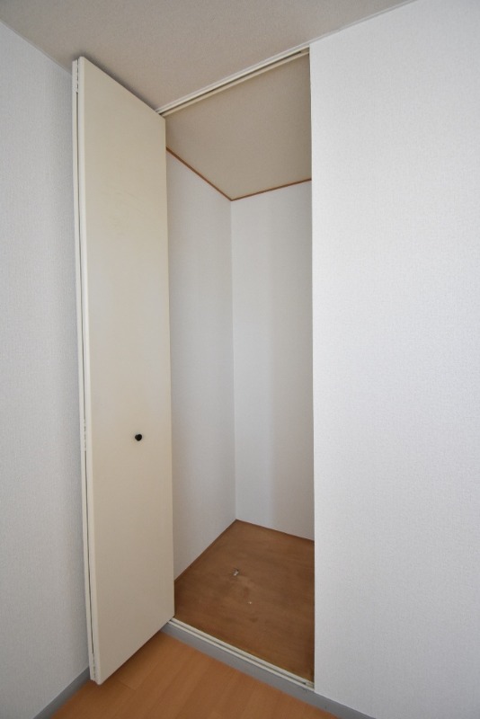 ��ʌ��������܎s�k��������Q���ڂ̃A�p�[�g�̎��[