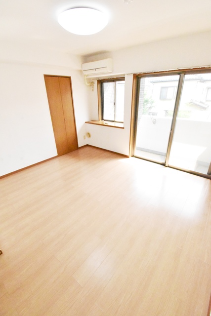 ��ʌ��������܎s��{��x�̓����Q���ڂ̃}���V�����̋��ԁE���r���O