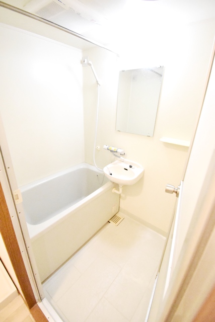 ��ʌ��������܎s��{��x�̓����Q���ڂ̃}���V�����̃o�X