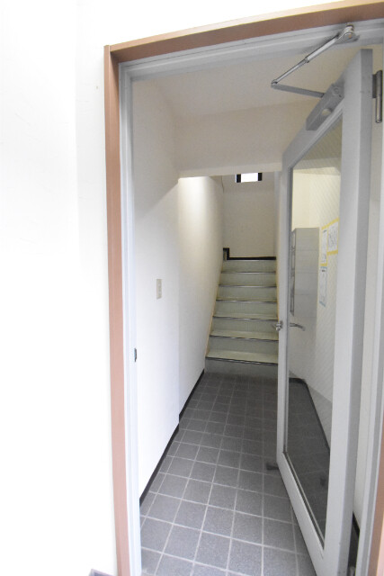 ��ʌ��������܎s�΋擌�Y�a�S���ڂ̃}���V�����̃G���g�����X