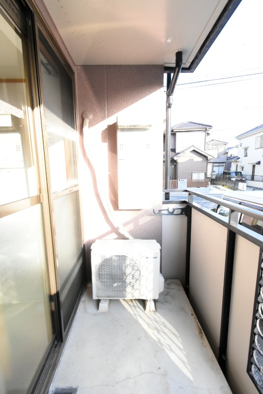 ��ʌ��������܎s�����擌��{�U���ڂ̃A�p�[�g�̃o���R�j�[