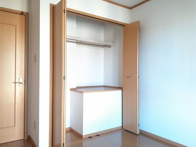 ��ʌ������s�����̃A�p�[�g�̎��[