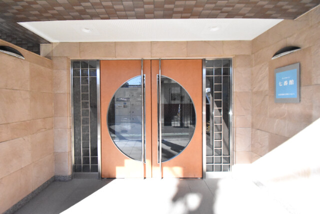 ��ʌ��������܎s��{��x�̓����Q���ڂ̃}���V�����̃G���g�����X